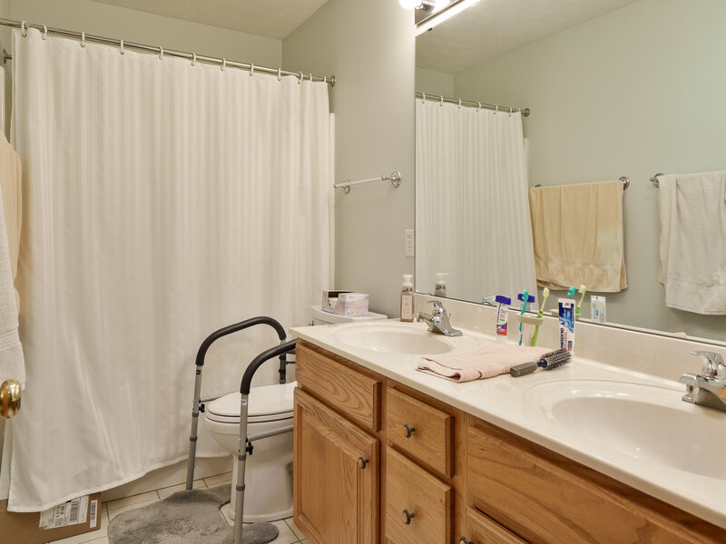 4126 Riverwood Loves Park IL 61111