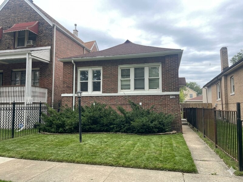 7355 S University Avenue Chicago IL 60619