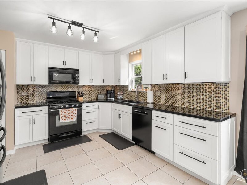 926 E Stone Creek Circle Crystal Lake IL 60014