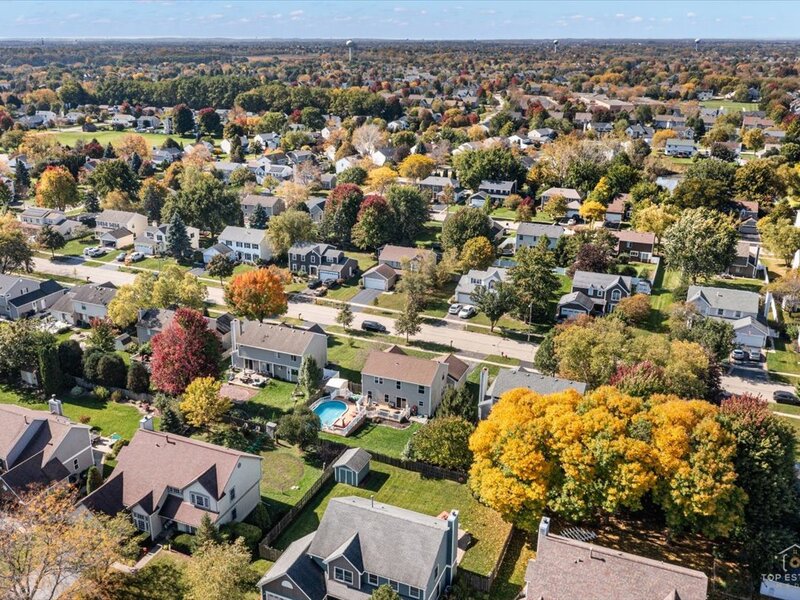 926 E Stone Creek Circle Crystal Lake IL 60014