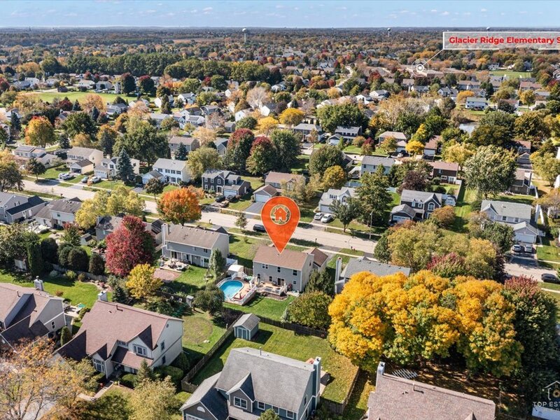 926 E Stone Creek Circle Crystal Lake IL 60014