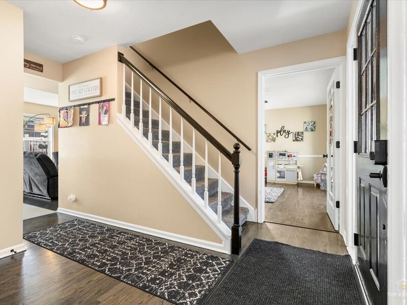 926 E Stone Creek Circle Crystal Lake IL 60014