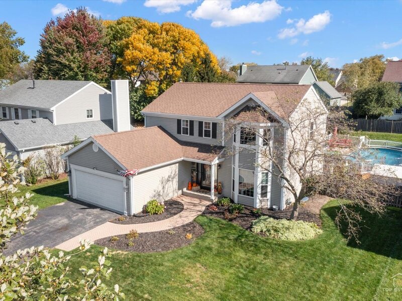 926 E Stone Creek Circle Crystal Lake IL 60014