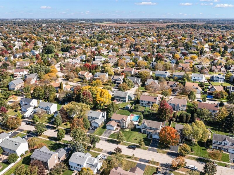 926 E Stone Creek Circle Crystal Lake IL 60014