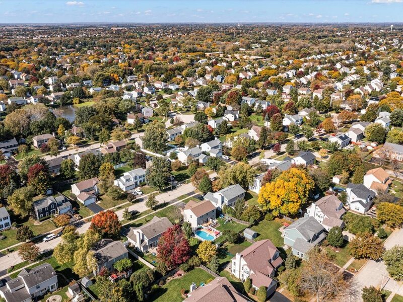 926 E Stone Creek Circle Crystal Lake IL 60014