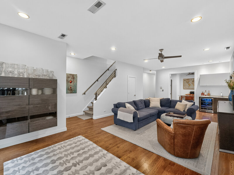 2012 W Shakespeare Avenue Chicago IL 60647