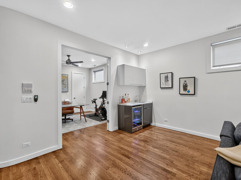 2012 W Shakespeare Avenue Chicago IL 60647