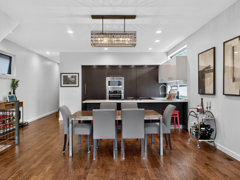 2012 W Shakespeare Avenue Chicago IL 60647