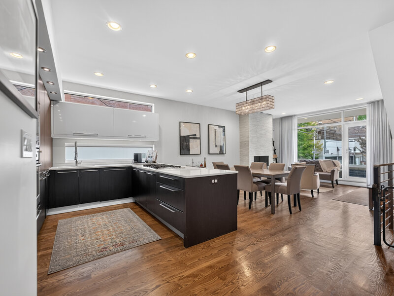 2012 W Shakespeare Avenue Chicago IL 60647