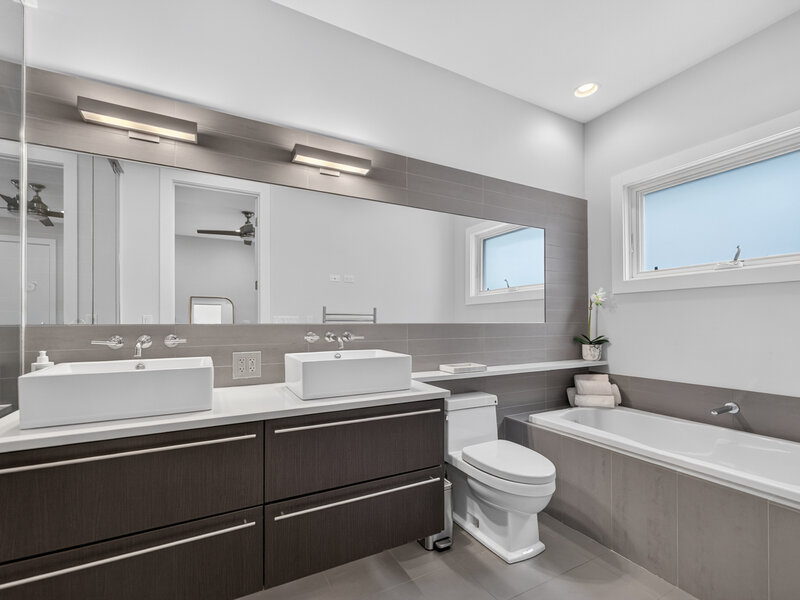 2012 W Shakespeare Avenue Chicago IL 60647