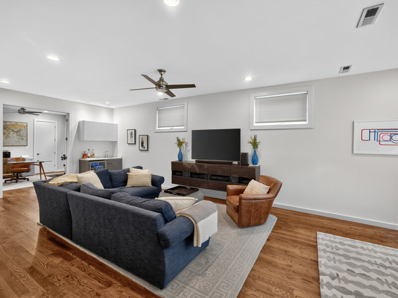 2012 W Shakespeare Avenue Chicago IL 60647