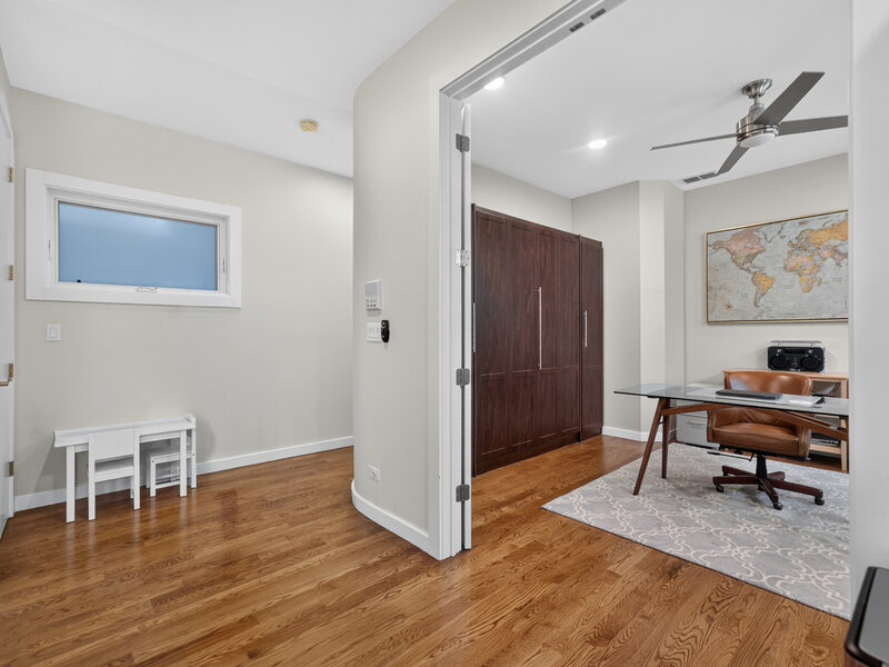 2012 W Shakespeare Avenue Chicago IL 60647