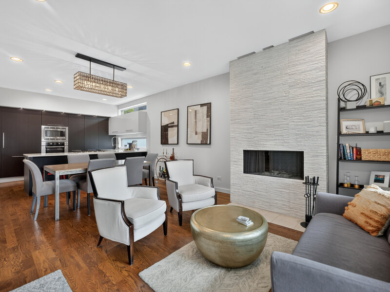 2012 W Shakespeare Avenue Chicago IL 60647