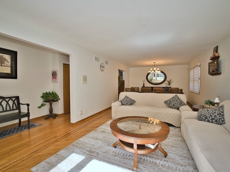 5316 Lee Street Skokie IL 60077
