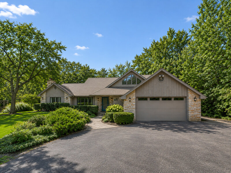 1543 N Saint Marys Road Green Oaks IL 60048