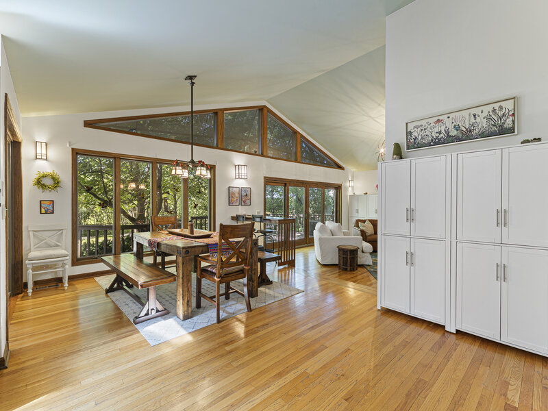 1543 N Saint Marys Road Green Oaks IL 60048