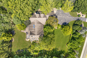 Photo of 1543 N Saint Marys Road Green Oaks IL 60048