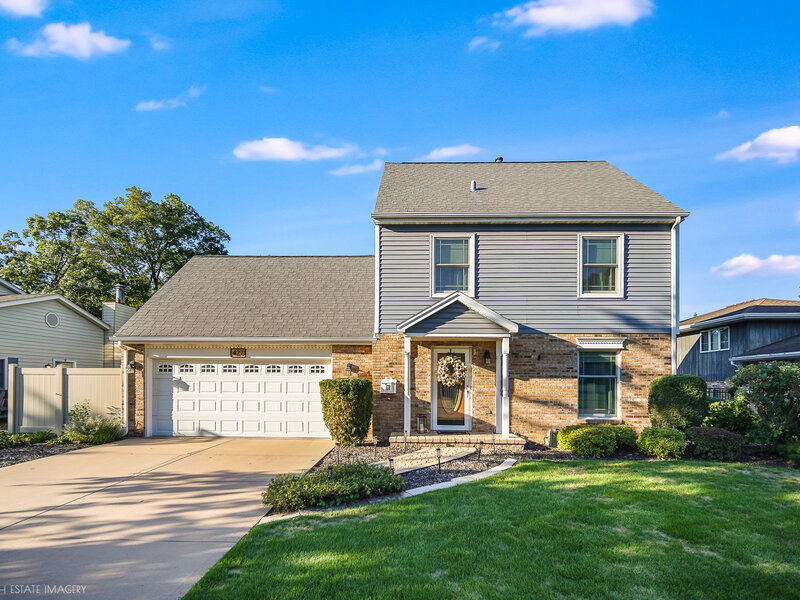 427 Glenys Drive Lemont IL 60439
