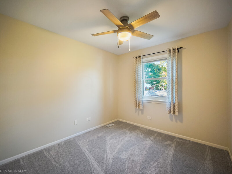 427 Glenys Drive Lemont IL 60439