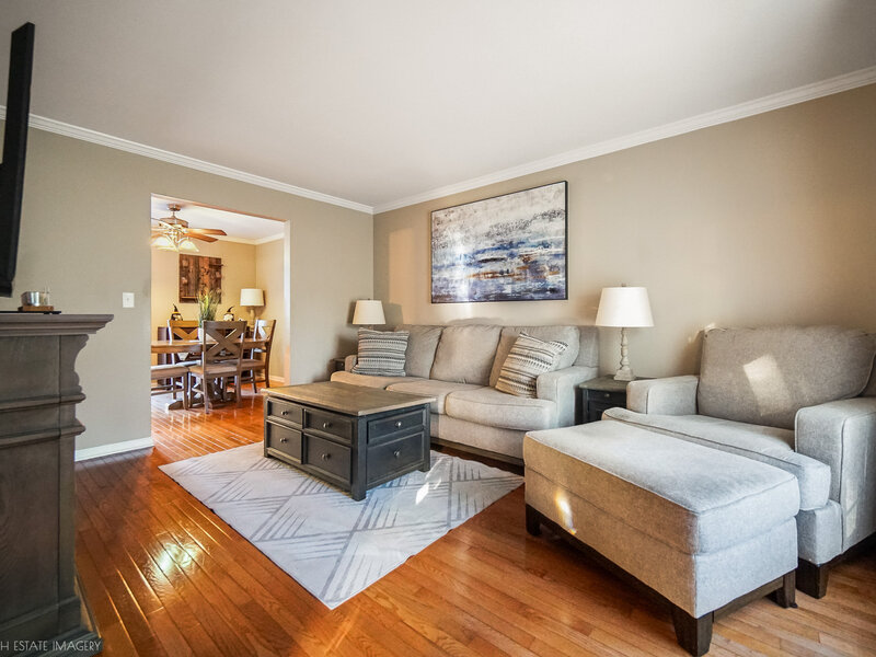 427 Glenys Drive Lemont IL 60439