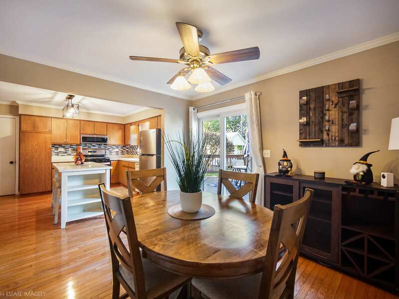 427 Glenys Drive Lemont IL 60439