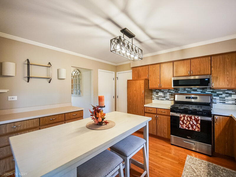 427 Glenys Drive Lemont IL 60439