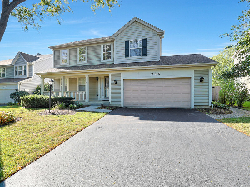 935 Concord Circle Mundelein IL 60060