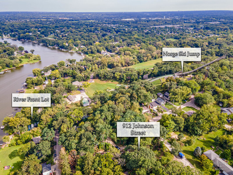 912 Johnson Street Fox River Grove IL 60021
