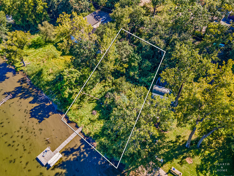 912 Johnson Street Fox River Grove IL 60021