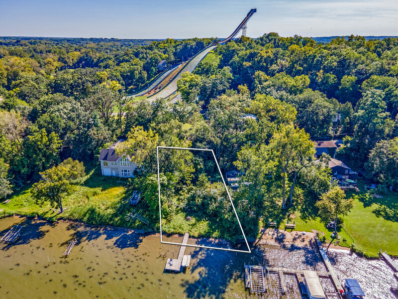 912 Johnson Street Fox River Grove IL 60021