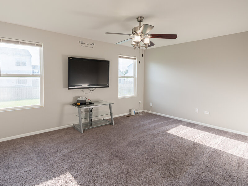 1004 Daniel Street Plano IL 60545