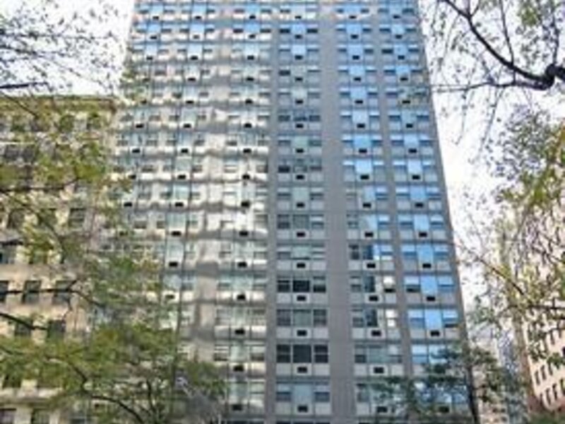 253 E Delaware Place Chicago IL 60611