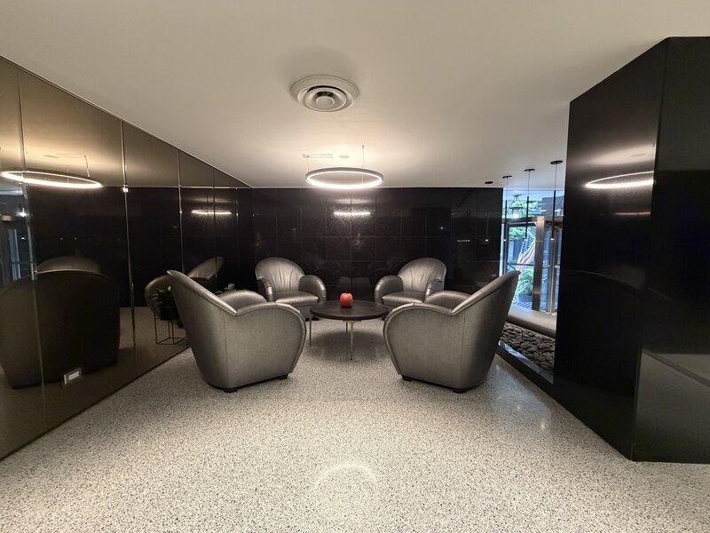 253 E Delaware Place Chicago IL 60611