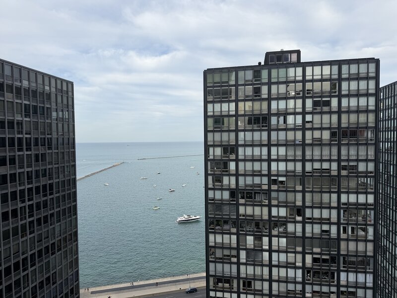 253 E Delaware Place Chicago IL 60611