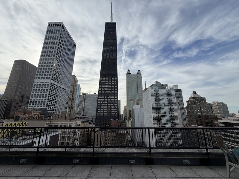 253 E Delaware Place Chicago IL 60611