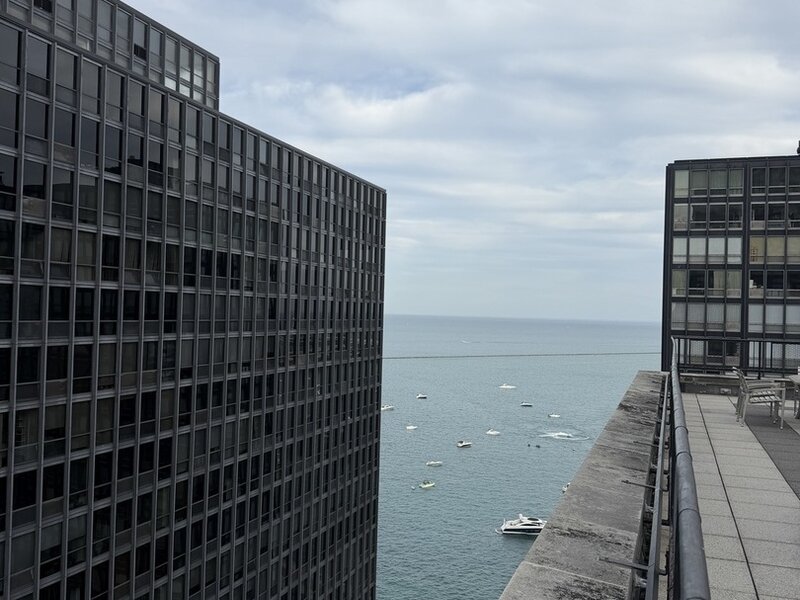 253 E Delaware Place Chicago IL 60611