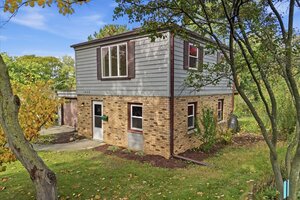 Photo of 1623 Sawyer Avenue Wheaton IL 60187