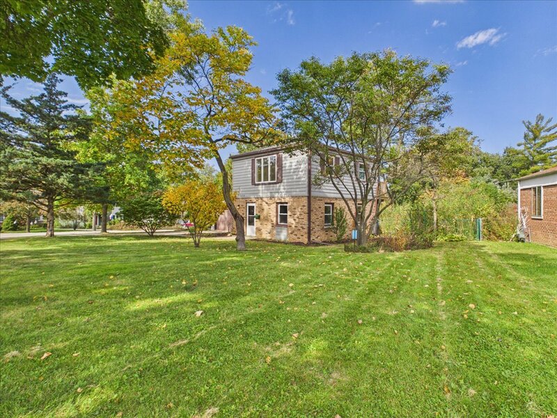 1623 Sawyer Avenue Wheaton IL 60187