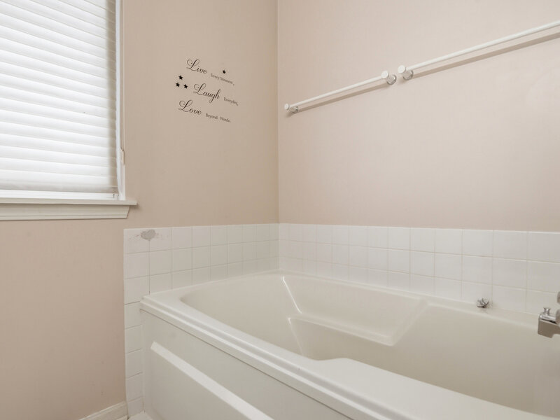 219 S Primrose Lane Round Lake IL 60073