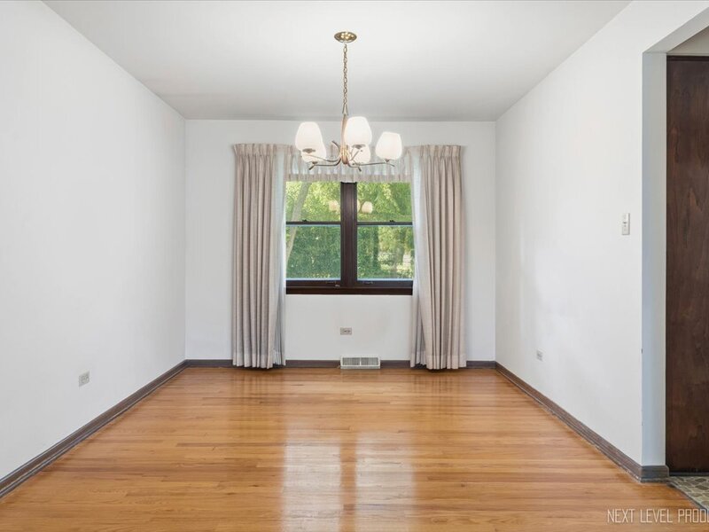 7008 Blackburn Avenue Downers Grove IL 60516