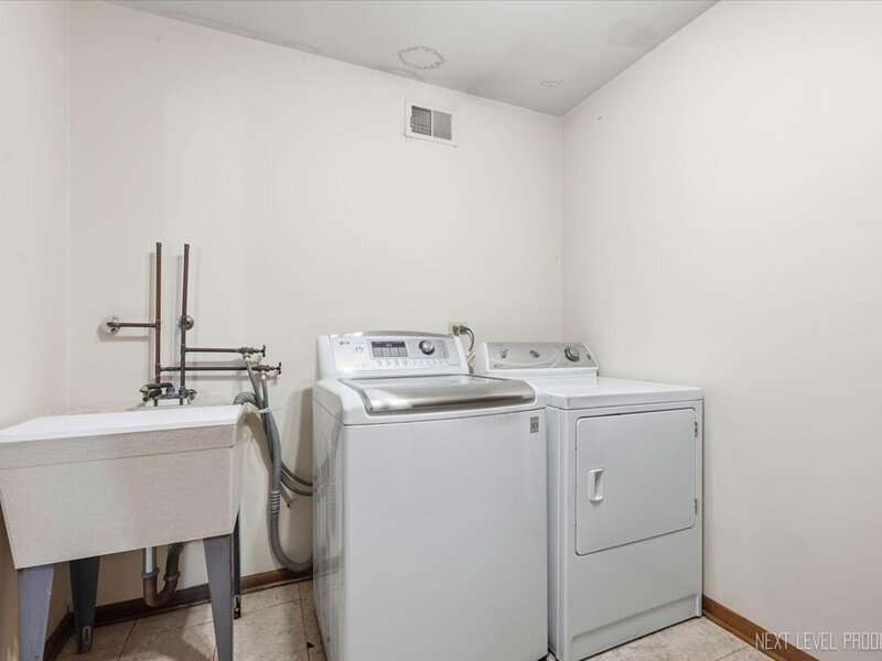 7008 Blackburn Avenue Downers Grove IL 60516