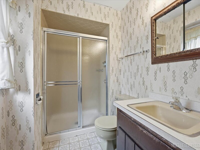 7008 Blackburn Avenue Downers Grove IL 60516
