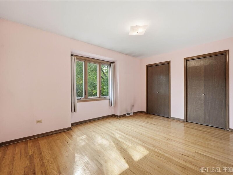 7008 Blackburn Avenue Downers Grove IL 60516
