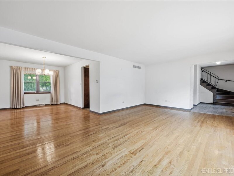 7008 Blackburn Avenue Downers Grove IL 60516