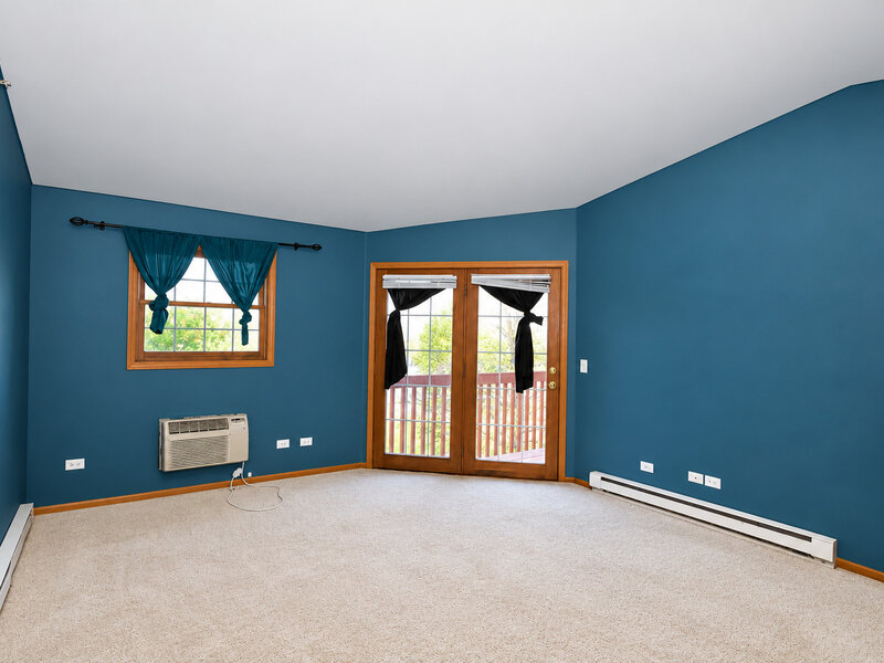 551 Leah Lane Woodstock IL 60098