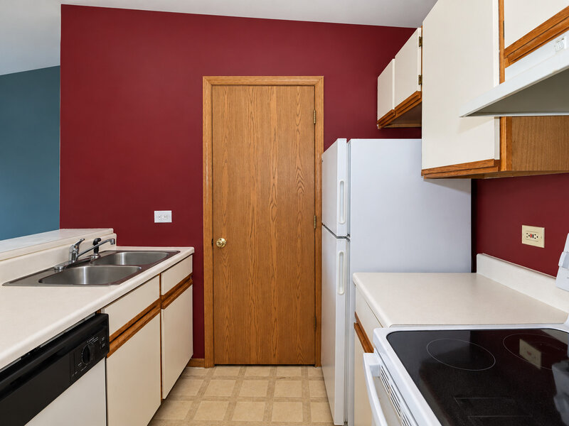 551 Leah Lane Woodstock IL 60098