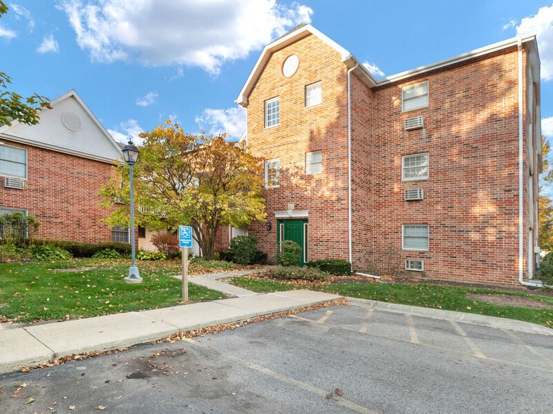551 Leah Lane Woodstock IL 60098