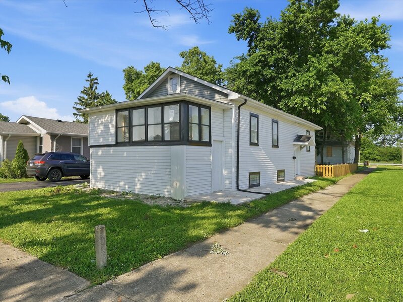 1808 S 22nd Avenue Maywood IL 60153