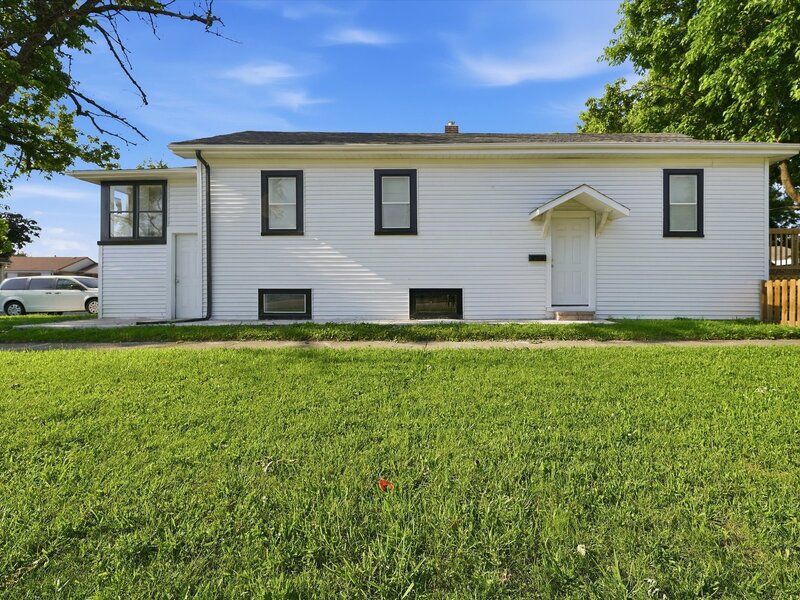 1808 S 22nd Avenue Maywood IL 60153