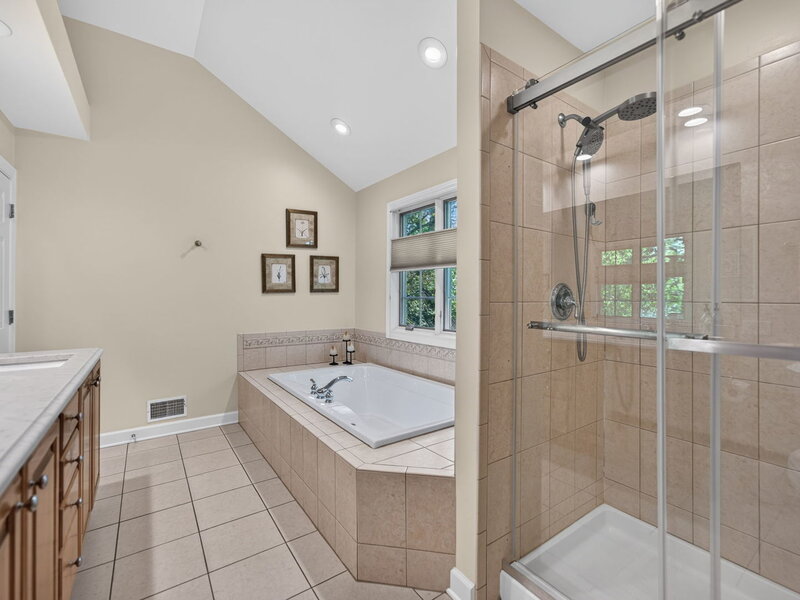 21 Maple Avenue Medinah IL 60157